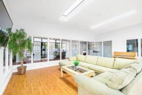 1580 - SFO Spacious & Beautiful 3BR house in Milbrae